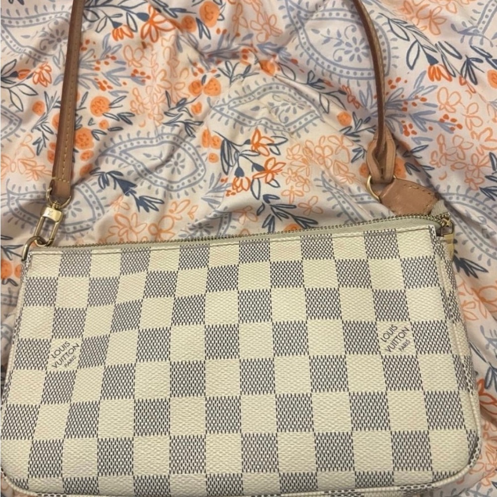 Louis vuitton damier azur pochette
